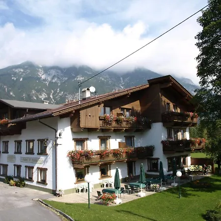 Hotel Zum Hirschen 3*