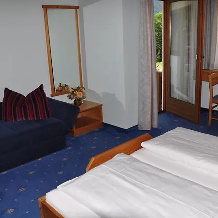 Zum Hirschen Hotel 3*